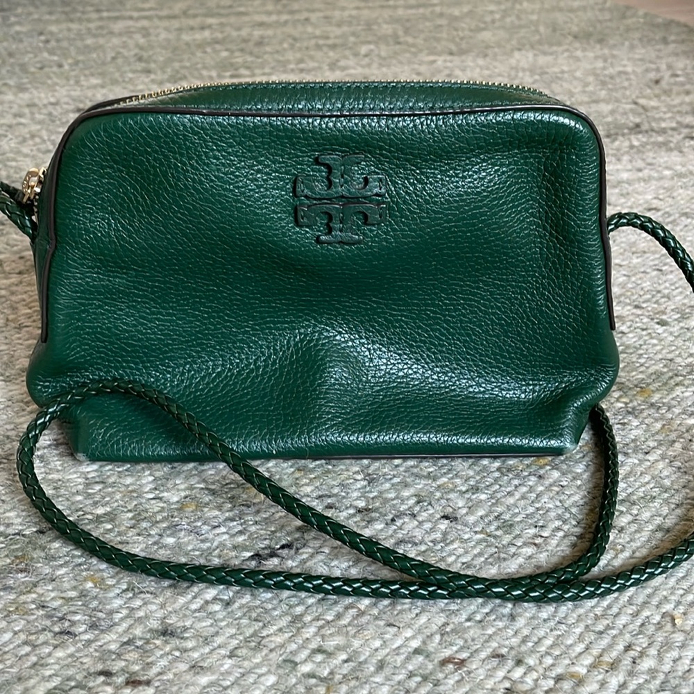 Tory Burch Taylor Leather Camera Bag in Norwood Green